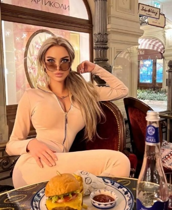 Алена, 24 года, 3 размер груди